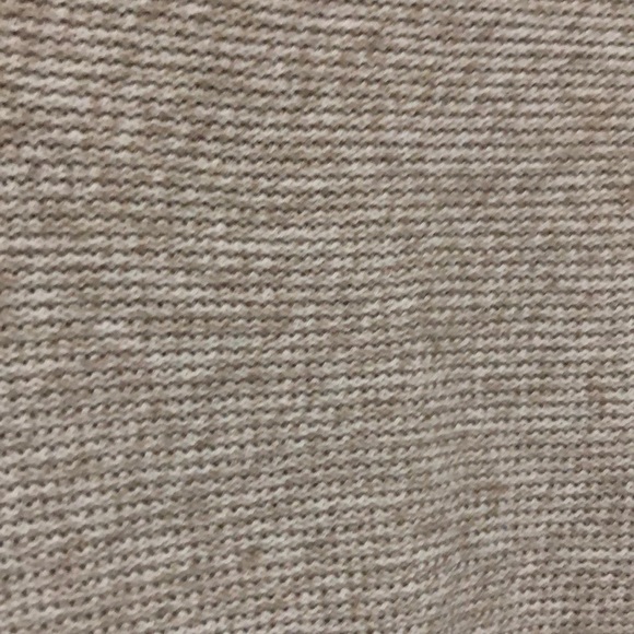 Oatmeal Old Navy sweater - Picture 3 of 4